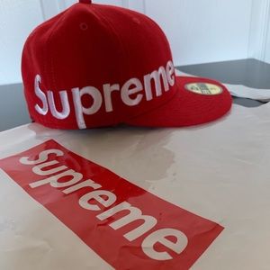 SUPREME x NEW ERA